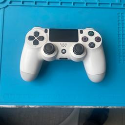 PS4 DualShock Controller White Fully working! 

Wireless Sony DualShock Controller. For Sony PlayStation 4. Fully working and fully operational item there are no faults and no issues the item was kept in constant condition and there are general signs of use but there is nothing major. It was kept on good condition and fully works. Based in London Kingsbury so please do get in touch if you are interested
