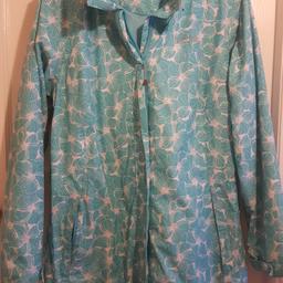 Lovely coat for walking/outdoors but nice enough for any occasion.
Good cond.
fy3 layton to view/collect
Postage for extra