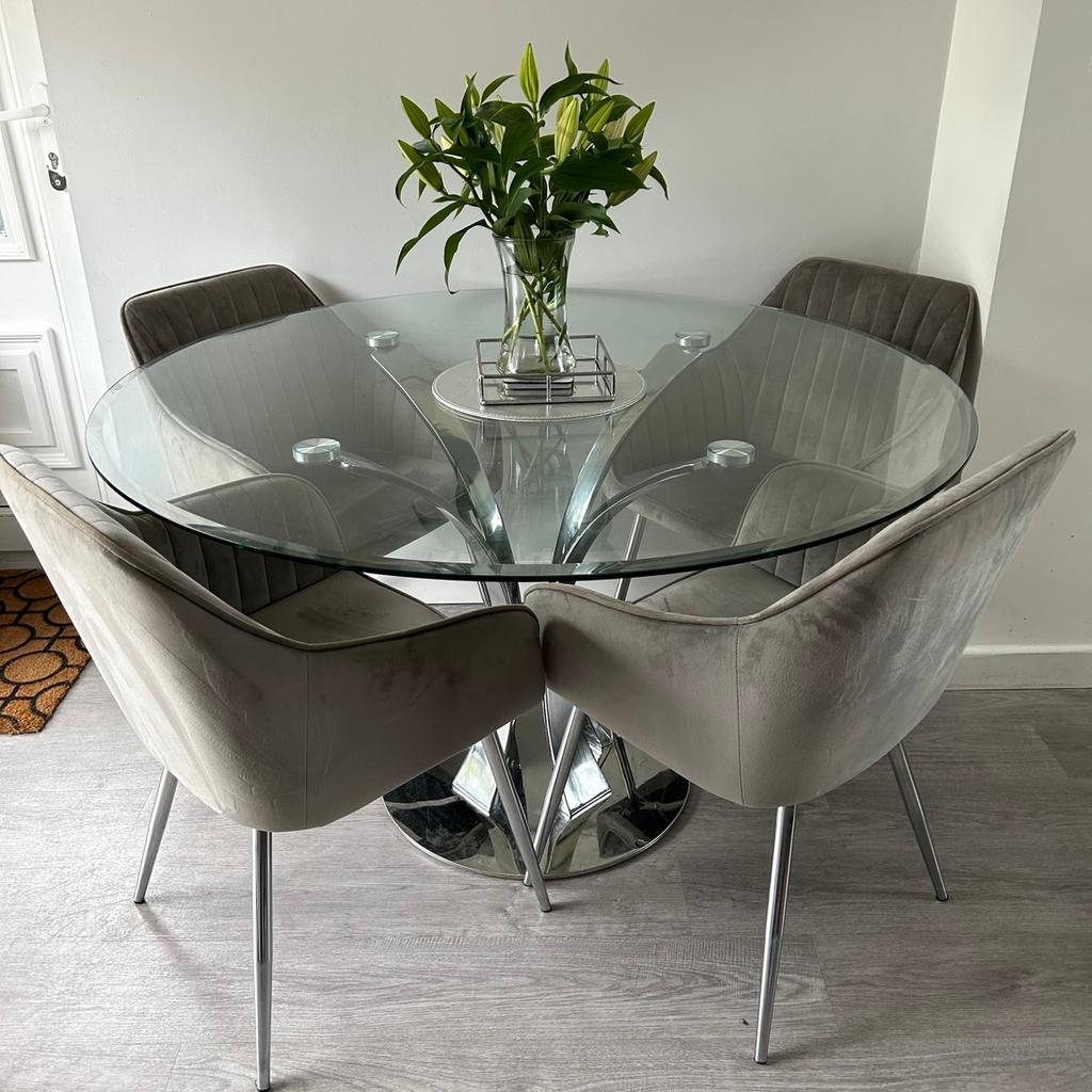 Alice Glass Top Dining Table + 4 Alisha Chair in WS9 Aldridge for £225.