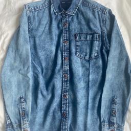 Boys blue denim shirt from Next, age 11 years. In great condition.

Collection available from Birmingham or Derby.