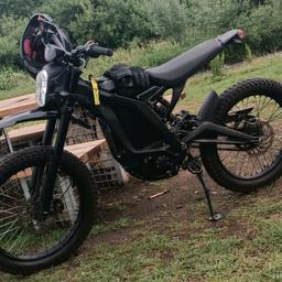 Comes with fenders; pro-taper riser bars; magura mt7 pro disc brakes; chain protector; rear tail tidy; oxford night-rider led indicators.

Really good condition.