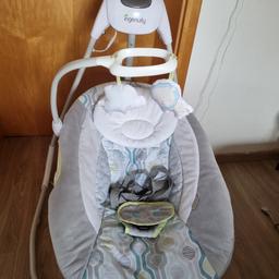Elektrische babywippe mit 2 liegefunktionen
Muzik und wipp funktionen
Mit einem mobile und einen kopfkissen
Mit einem drehfunktion

zum selbstabholen