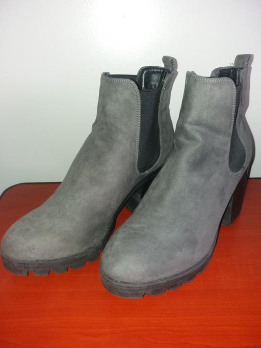 Buy & Sell Staffordshire Cannock Chase - Photos for Grey Suede Style Ankle Boots - Size 6