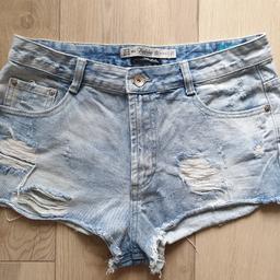 Zara TRF Denim Shorts (sehr gut erhalten)

Gr. 38 | UVP: 25,95€ | Zzgl. 3€ Versand
- im Destroyed-Look

(Privatverkauf - keine Garantie, Rücknahme, Haftung, Erstattung & Umtausch vorhanden)