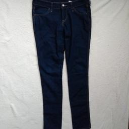 Dark Blue Skinny Jeans.
Size 28/ uk 10.
From Primark.
Very good condition, barely worn.