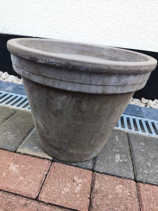 Buy & Sell East London Walthamstow - East London - Photos for Dark clay garden plant pot