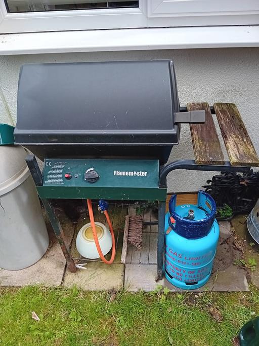 Buy & Sell West Midlands Birmingham - Photos for charcoal BBQ & bottles 