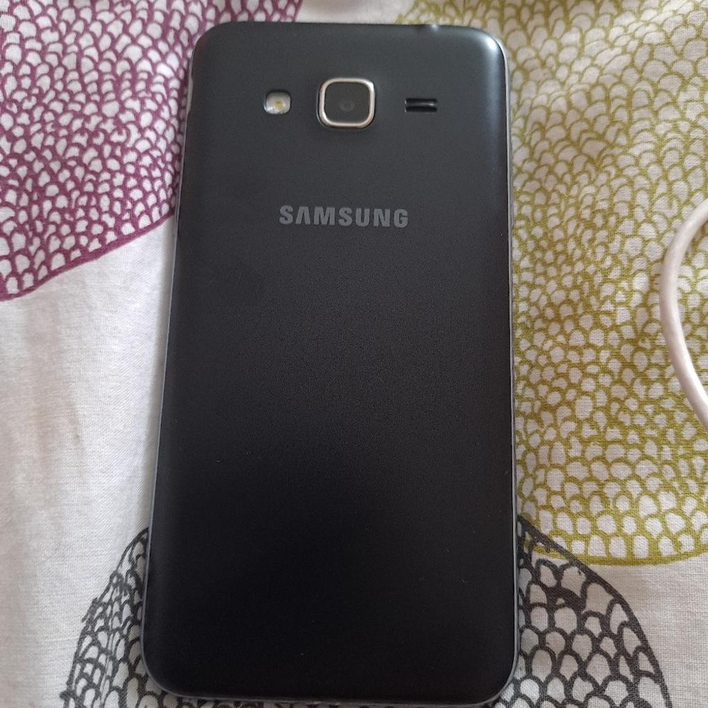 Samsung mobile phone in mint condition no marks or scratches hardly ever used comes with a back protector aswell.
