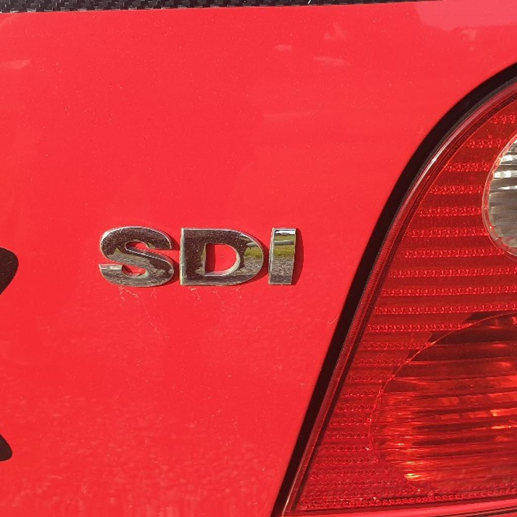 VW POLO 2004 SDI 64 PS 250.000 km, Pickerl leider im Juni abgelaufen. Klimaservice notwendig. sauber aber Schweller links rostig. Reifen sehr gut sehr sparsamer 1.9 SDI in Frastanz, Auto ist angemeldet