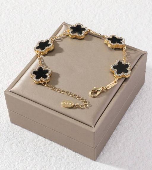 Buy & Sell Greater Manchester Rochdale - Photos for Clover Black and Gold Bracelet.. No Box