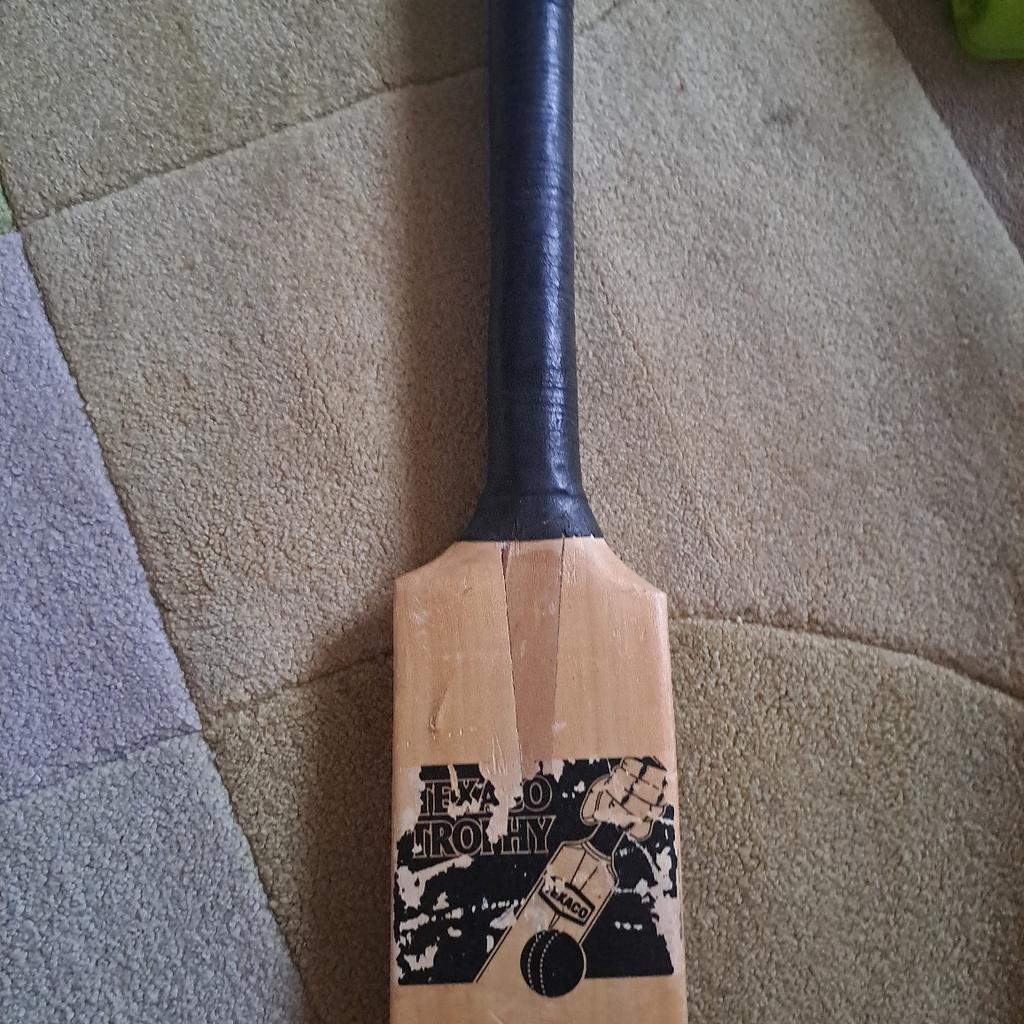 Cricket bat
Collection from Conisbrough or may be able to deliver local