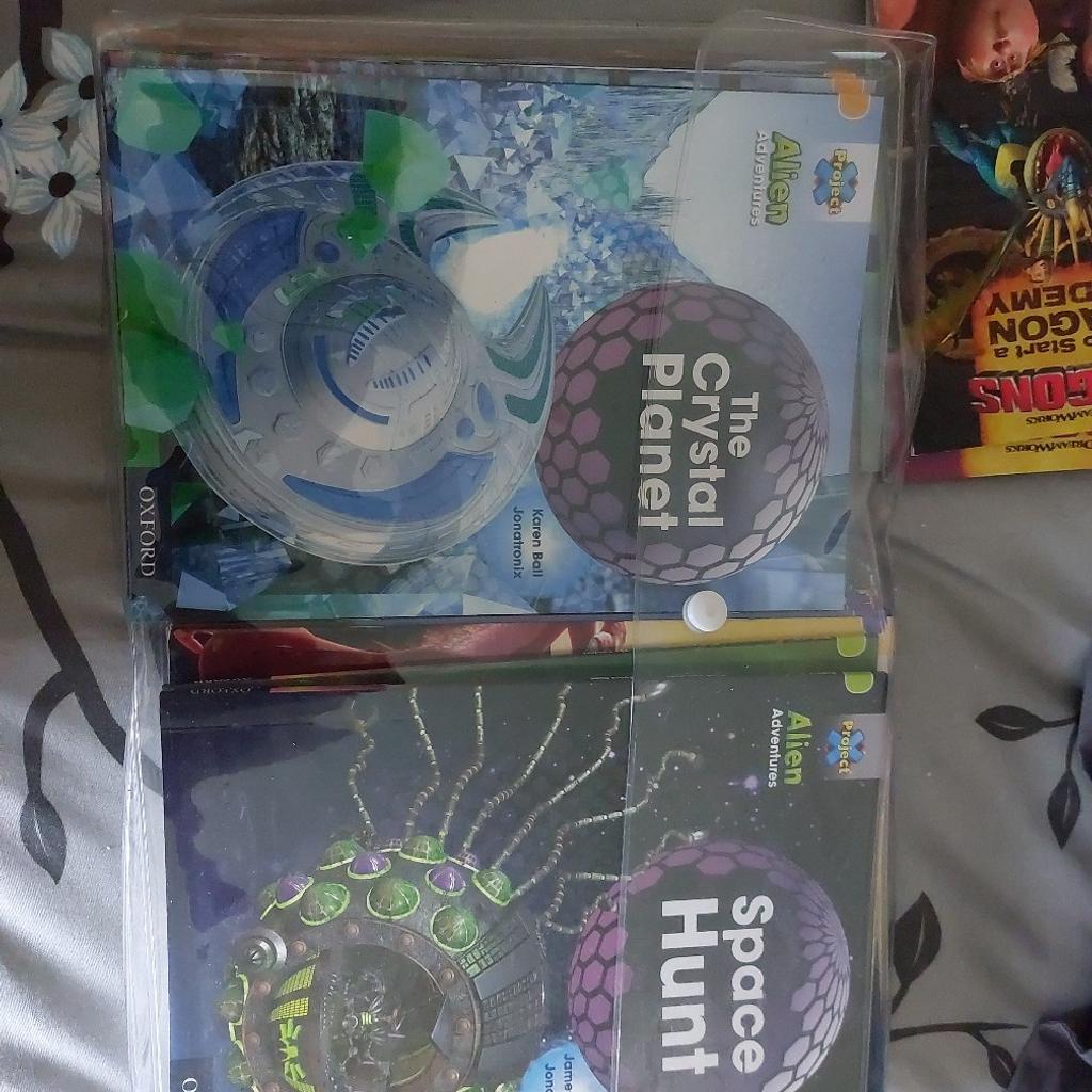 Project X Alien Adventure book series containing 29 books , progressive learning to read books from Oxford Books for ages 6-7.still in plastic wallet...r.r.p £159