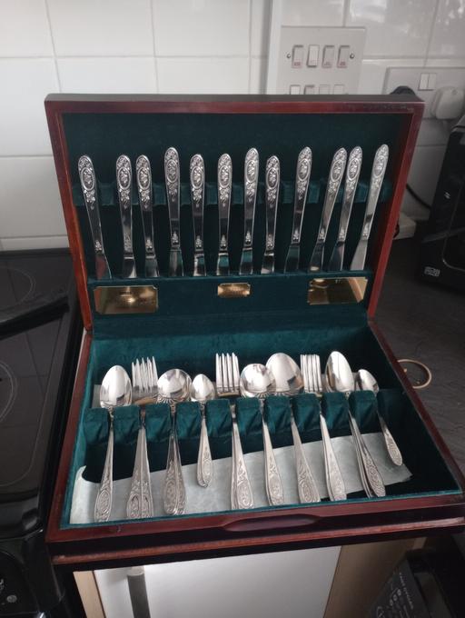 Buy & Sell Leavesden Watford - Photos for Viners Victorian Rose cutlery set