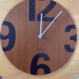Acctim wall clock
Brown wooden effect
28cm diameter
Collection please