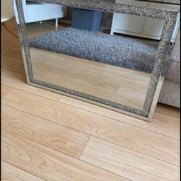 Dimante mirror, like new. Bought a few months ago but changed my mind.