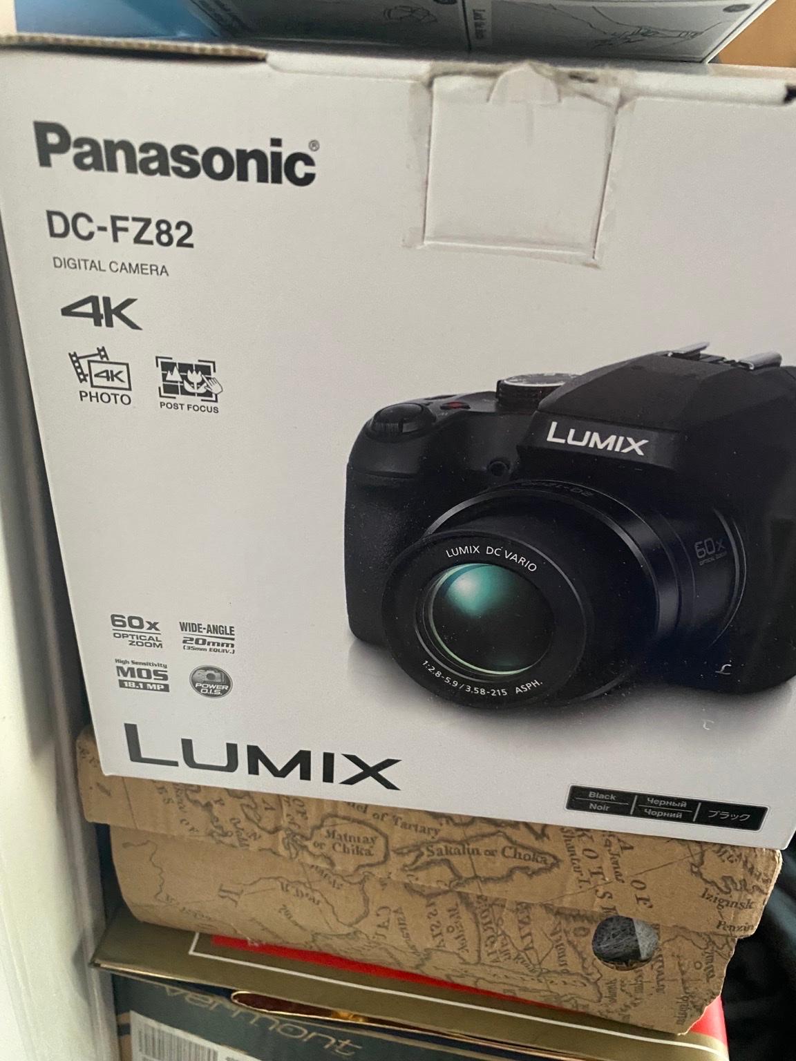Appareil Photo Numérique Panasonic Lumix DC-FZ82 - Noir, 18.1 MP, Zoom 60x - Bon État Général