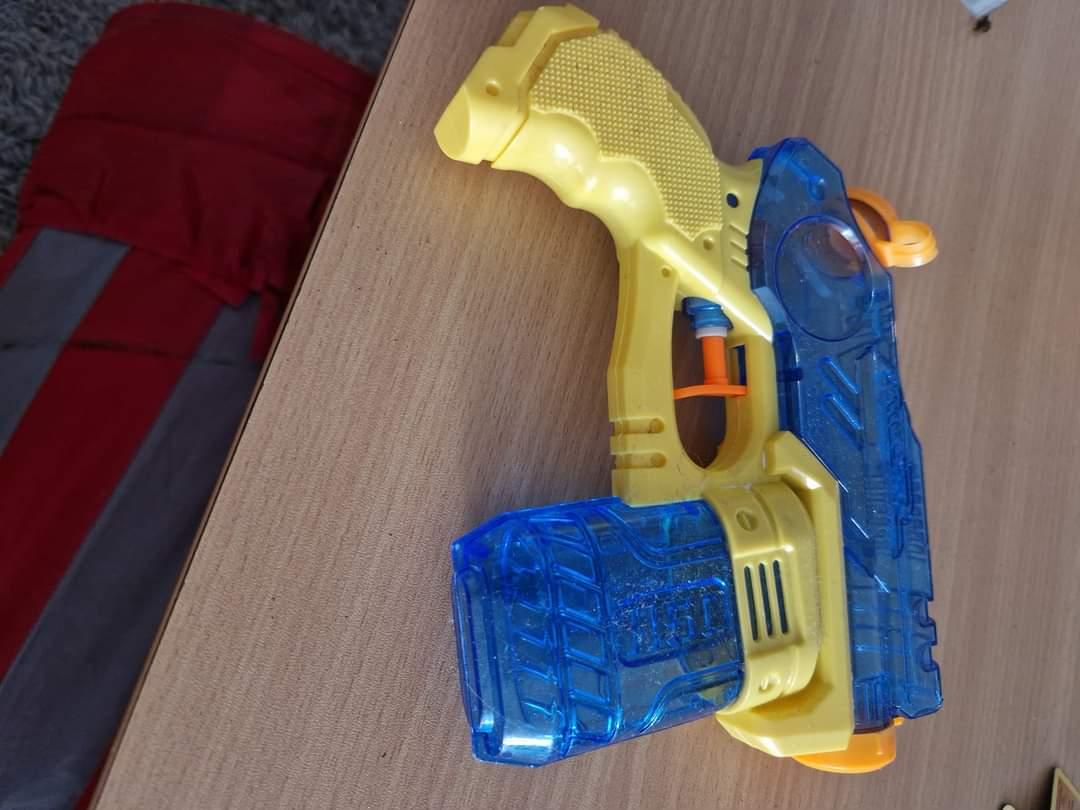 vatten-pistol-in-602-45-norrk-ping-f-r-sek-30-00-zum-verkauf-shpock-at