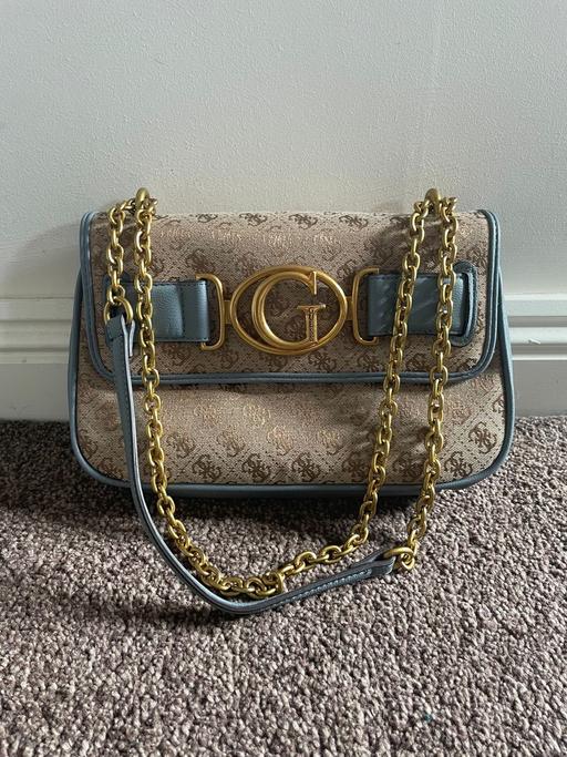 Buy & Sell Reading - Photos for Guess new side/crossbody bag