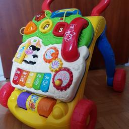 Spielzeug / Lauflernwagen von VTech
First Steps Baby Walker
Versand möglich