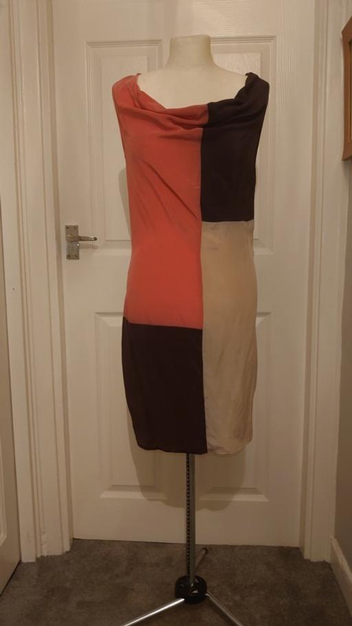 Buy & Sell Tyne and Wear South Tyneside - Photos for “Silvian Heach” Satin block dress