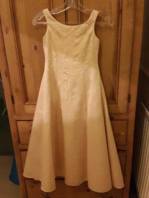 Buy & Sell Tyne and Wear South Tyneside - Photos for Pale Gold bridesmaid dress