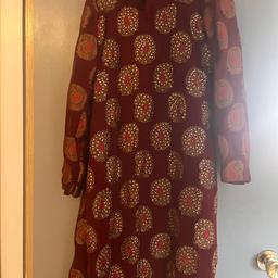 I have a burnt orange shalwaar kameez dress outfit.only worn once.in really good condition with beautiful dupatta