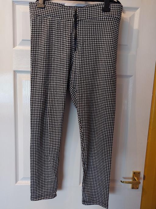 Buy & Sell Leicestershire Charnwood - Photos for Women's black/white trousers size 12/14