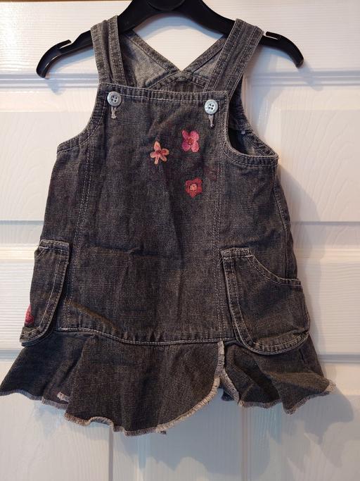 Buy & Sell Leicestershire Charnwood - Photos for Baby girls dungaree dress size 6-9 months