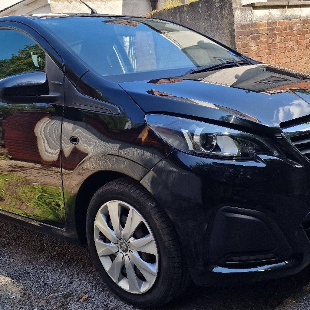 peugeot 108
2016 small car with 63000 miles on the clock and its cat 's. for more information, check the pictures and video or leave a message