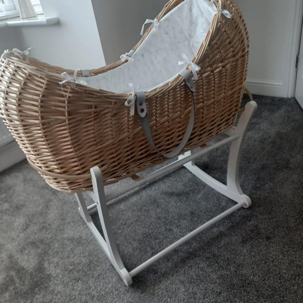 peter rabbit moses basket in B77 Tamworth für £ 35,00 zum Verkauf ...