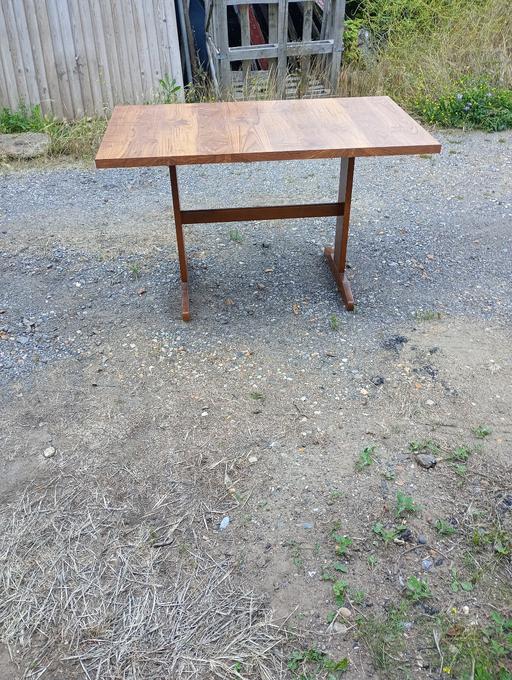 Buy & Sell Kent Dover - Photos for wooden table