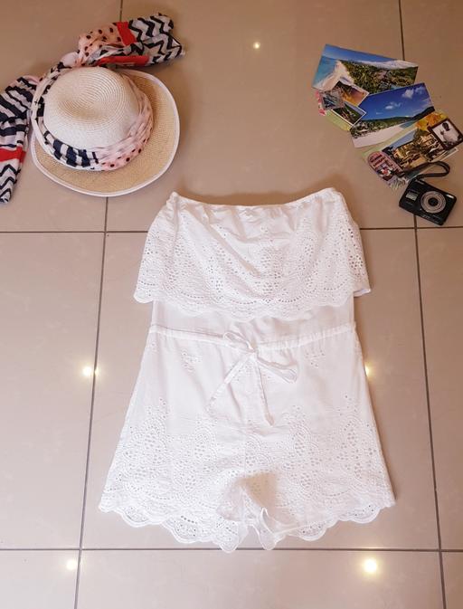 Buy & Sell Essex Castle Point - Photos for Lipsy White Playsuit - Size 6/8 Valentines