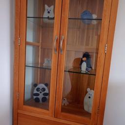 Oak cabinet & hallway table, good condition, solid wood, light in cabinet. buyer collects from
Enbrook Valley

will throw in a TV cabinet, the same, if wanted too

re advertised due to James L. being a time waster!!!