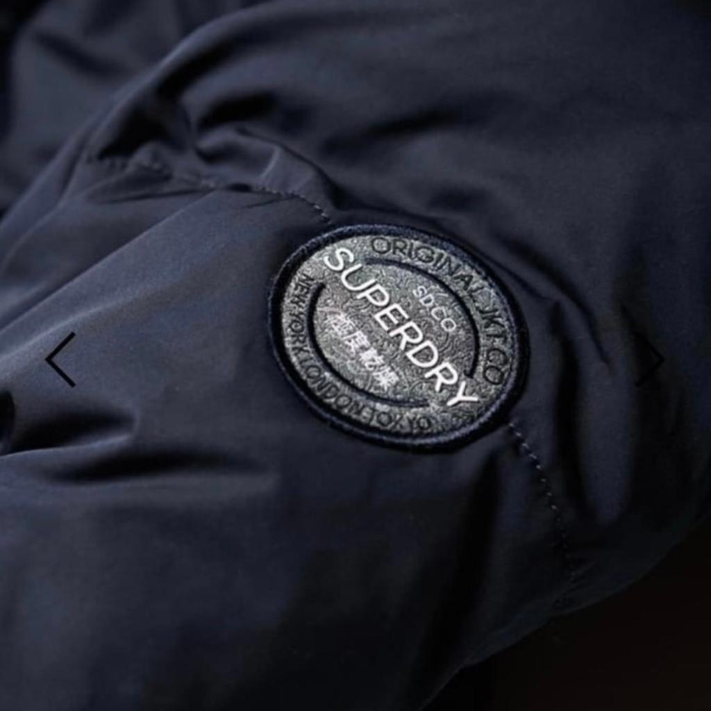 Excellent condition
Navy blue
Superdry cocoon parka coat