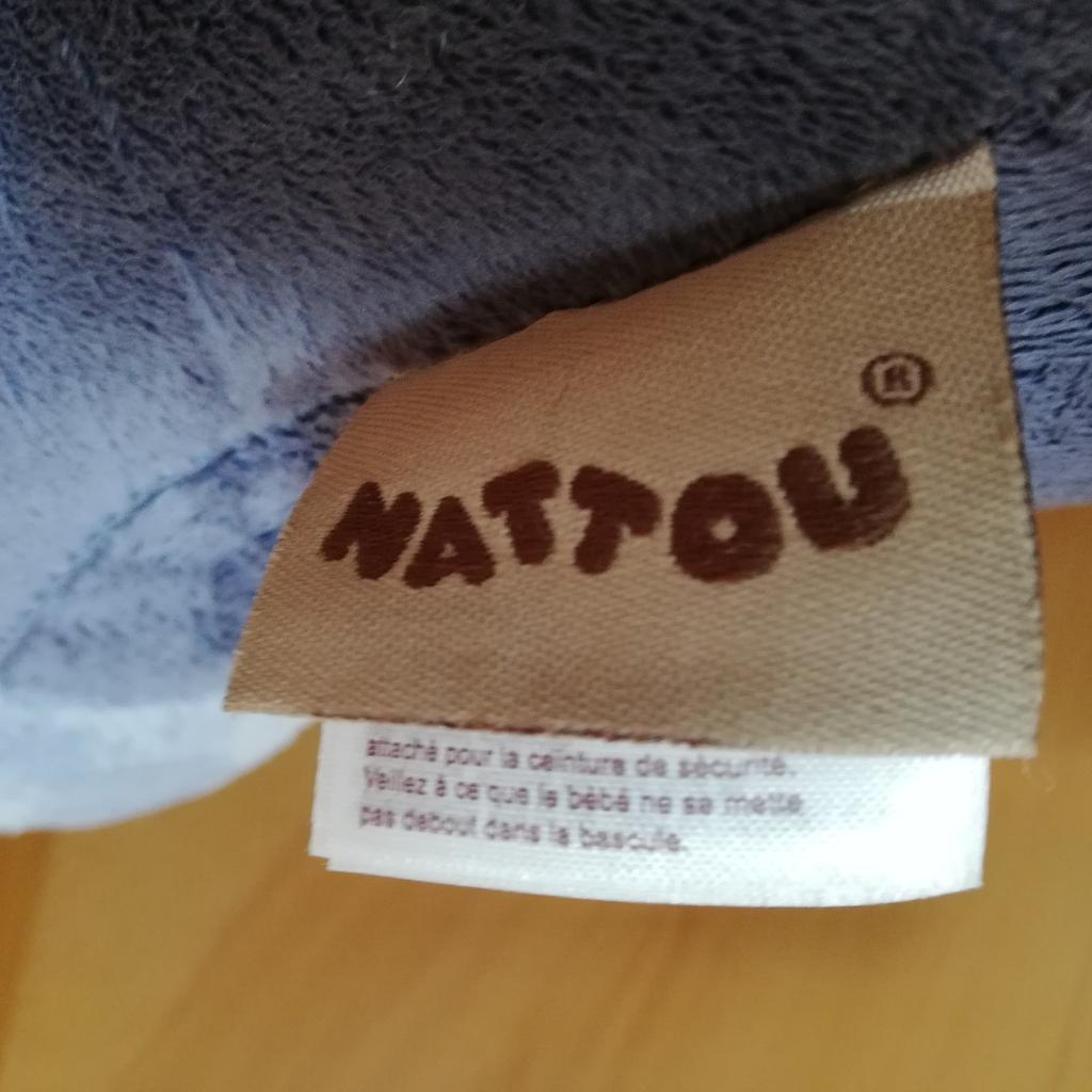 hochwertiges Schaukeltier(Esel) mit Massivholz
Marke: nattou
Neupreis 110.- Euro
Maße: 62x32x52