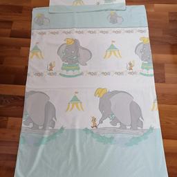 Bettwäsche für Gitterbett von Disney

Decke: 135x100
Kissen: 60x40

100% Bio-Baumwolle
Motiv: Elefant