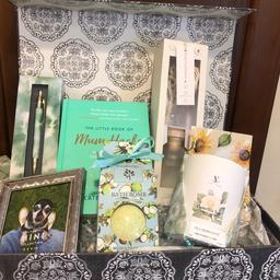 Beautiful gift hamper for expecting parents
