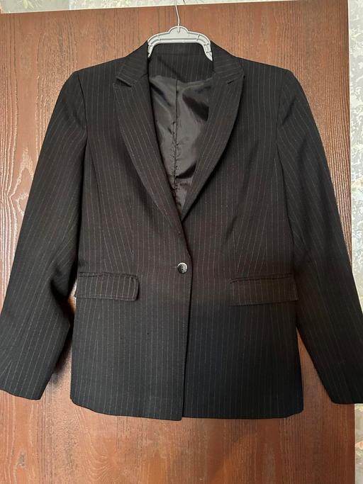 Buy & Sell West Yorkshire Wakefield - Photos for LADIES PINSTRIPE JACKET – Size 12