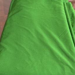 Brand NEW FABRIC 
GREEN COLOUR
25 meters 
Unwanted item