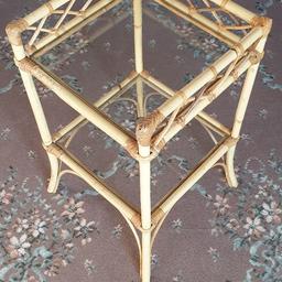 A vintage, Bamboo, Wicker, Cane, 2 tier, shelf unit / plant stand with plate glass shelves.

Good condition as shown and nice having the glass shelves.

Dimensions:
Height 60cm
Sides   35cm

From a pet and smoke free house.

Will consider sensible offers.

Pick up only unless you organise courier.