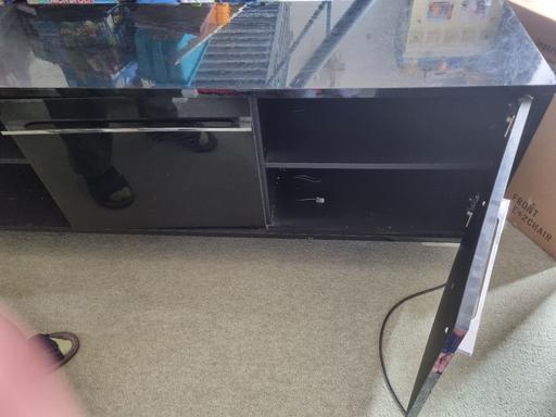 Buy & Sell Staffordshire South Staffordshire - Photos for Black Gloss TV Unit