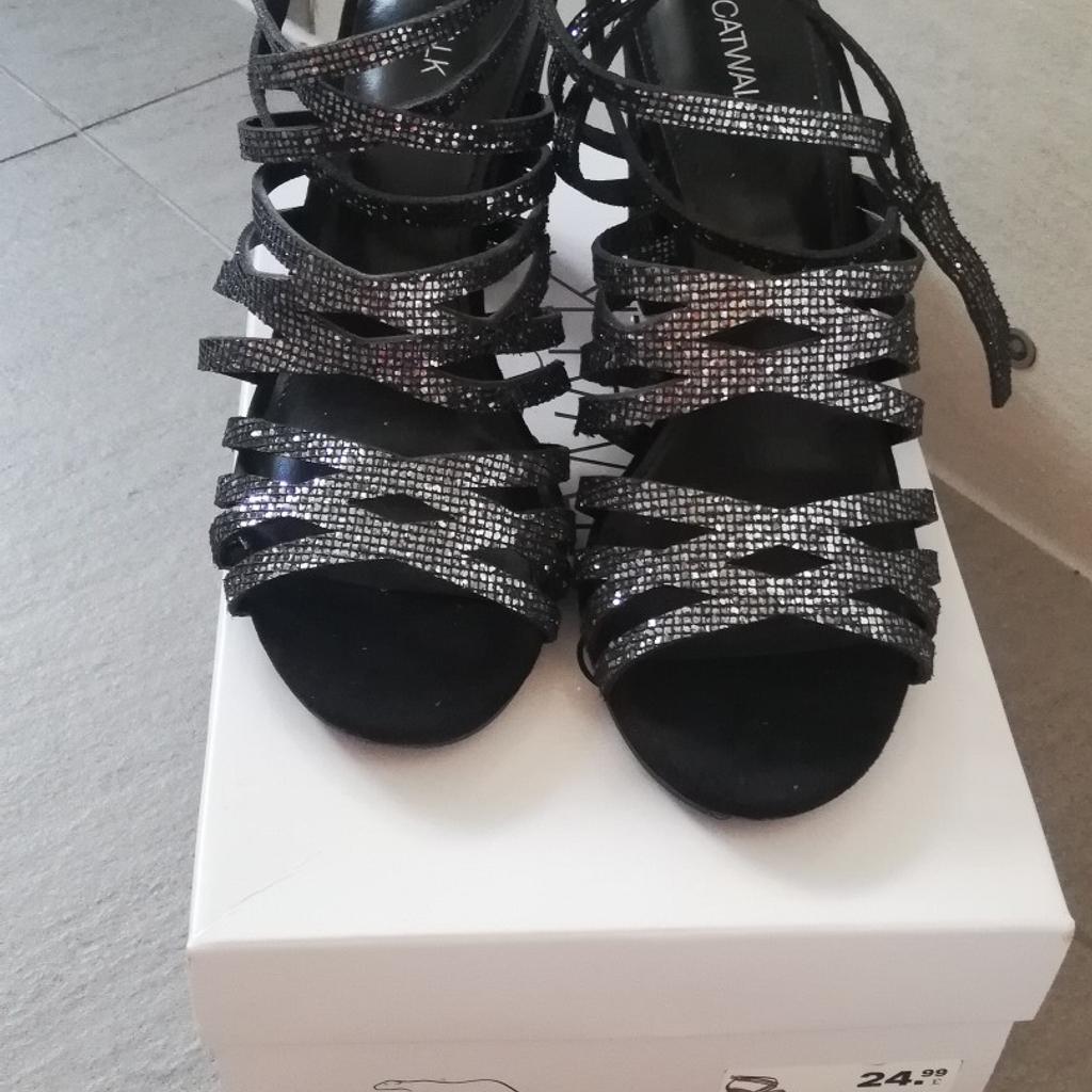 Ladies black sparkly shoes size 7,collection only Thornley