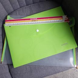 2 folders and a full  30cm ruler
Brand new, usused