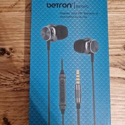 New earphones in box, never been used before. Bought them a long time ago as a backup pair, and never used them. Found them while doing a clear out.

Comes with small and large silicone tips, medium memory foam tips, wire clip and accessory pouch.

Would be a shame to throw them out.