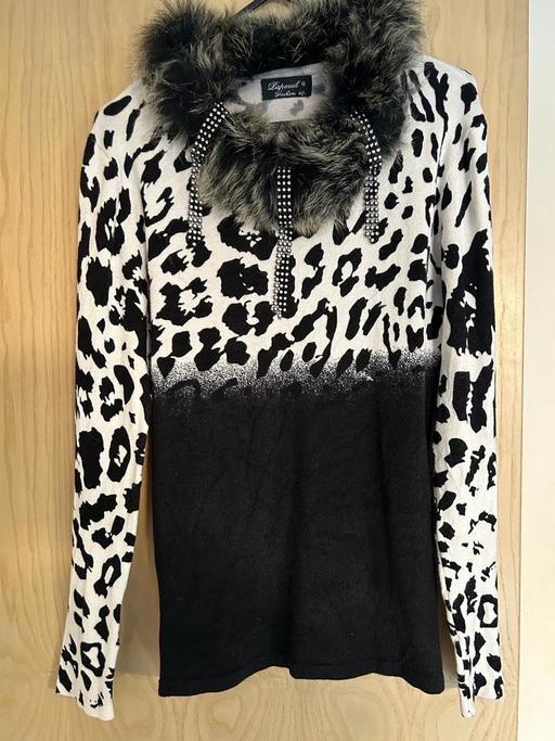 Buy & Sell Essex Chelmsford - Photos for New real fur neck jumper