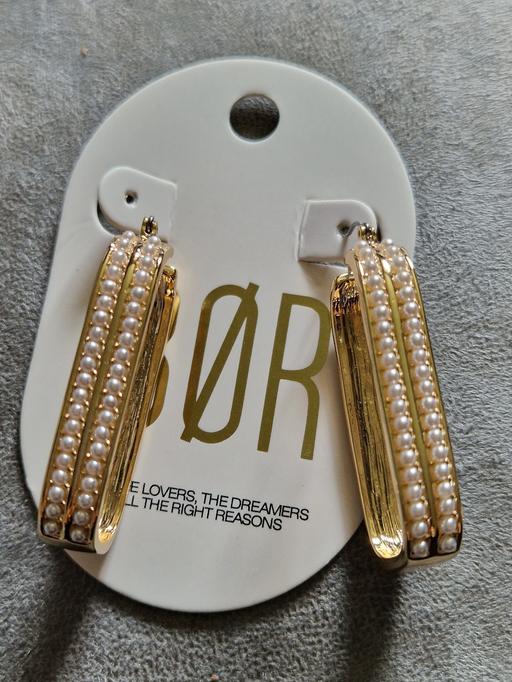 Buy & Sell North End South East London - Photos for new earrings