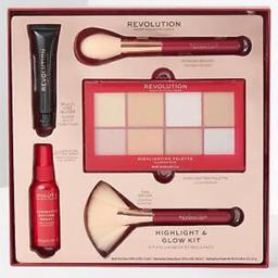 Revolution gift set
Comes with 5 items as shown in the picture .