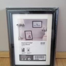 Originalverpackter Bilderrahmen von Ikea
13 x 18 cm
Holz schwarz lackiert