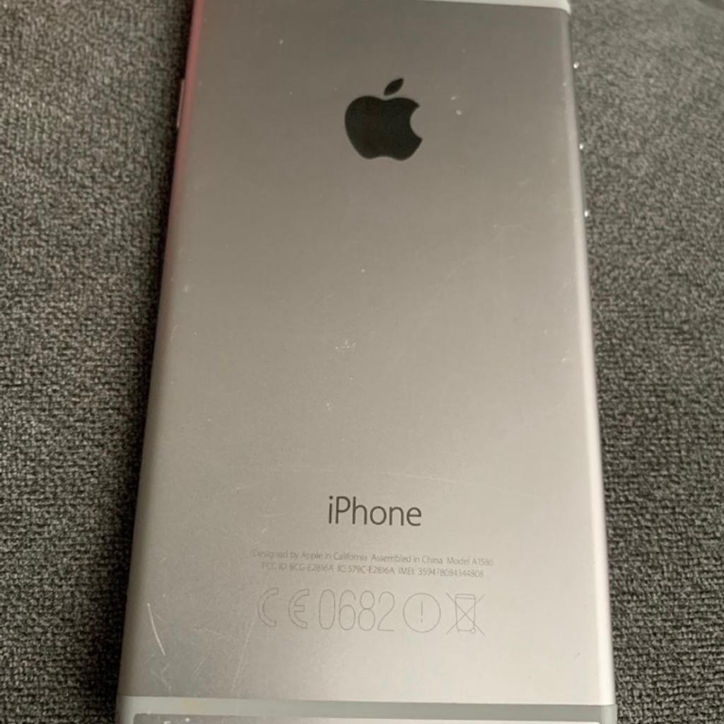 iPhone 6 space grey
Few scratches/dents
Ear socket damaged
Other than that Works completely fine.
Prefer Collection
No original packaging/accessories
Great deal!