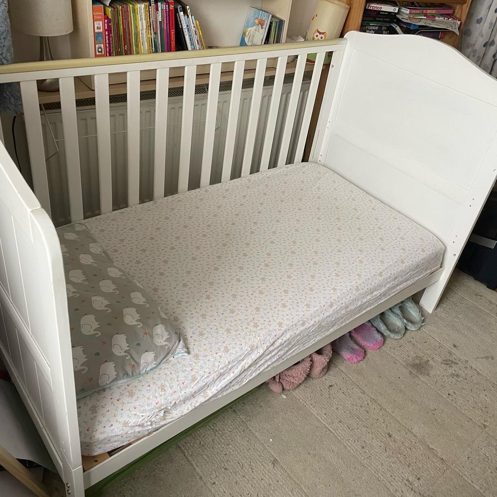 cot bed in B14 Birmingham for £20.00 for sale Shpock